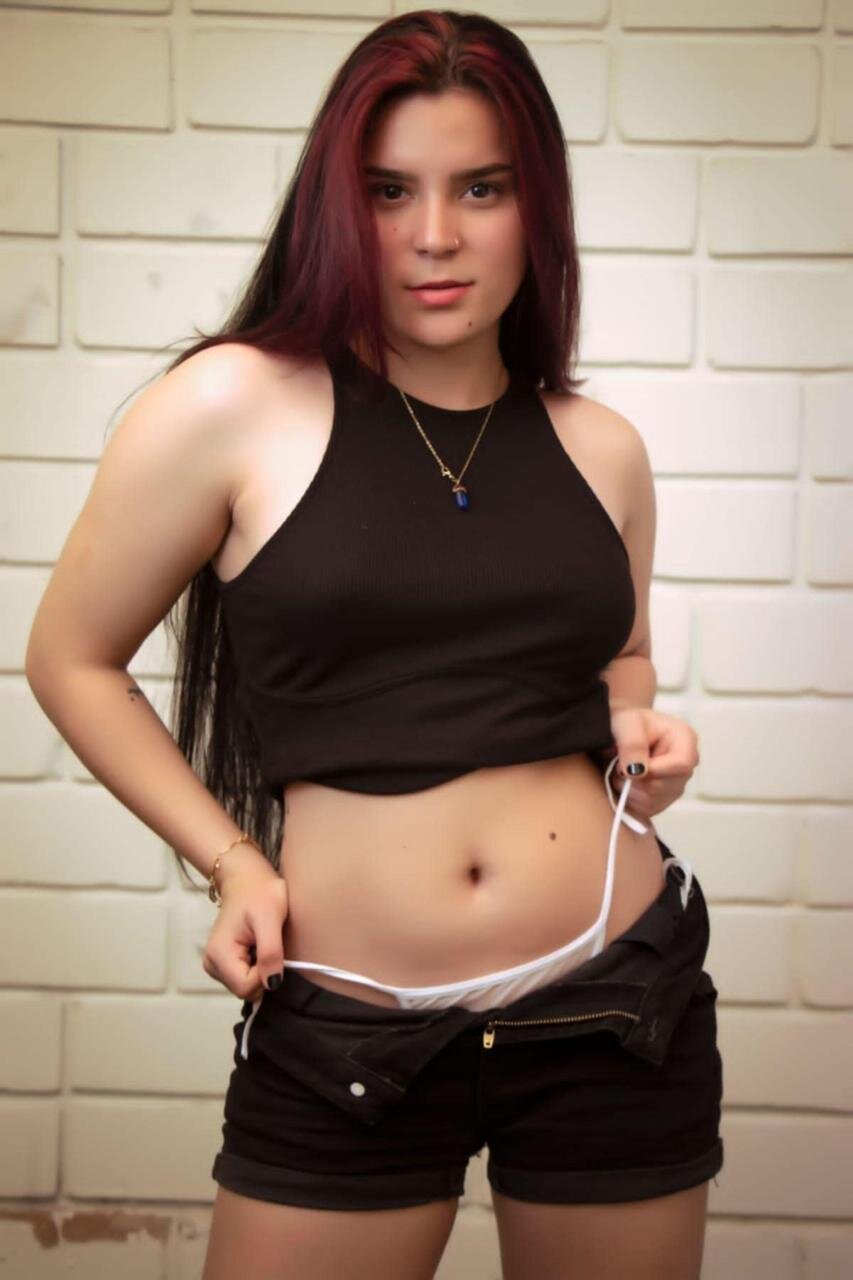 Nika_Backer