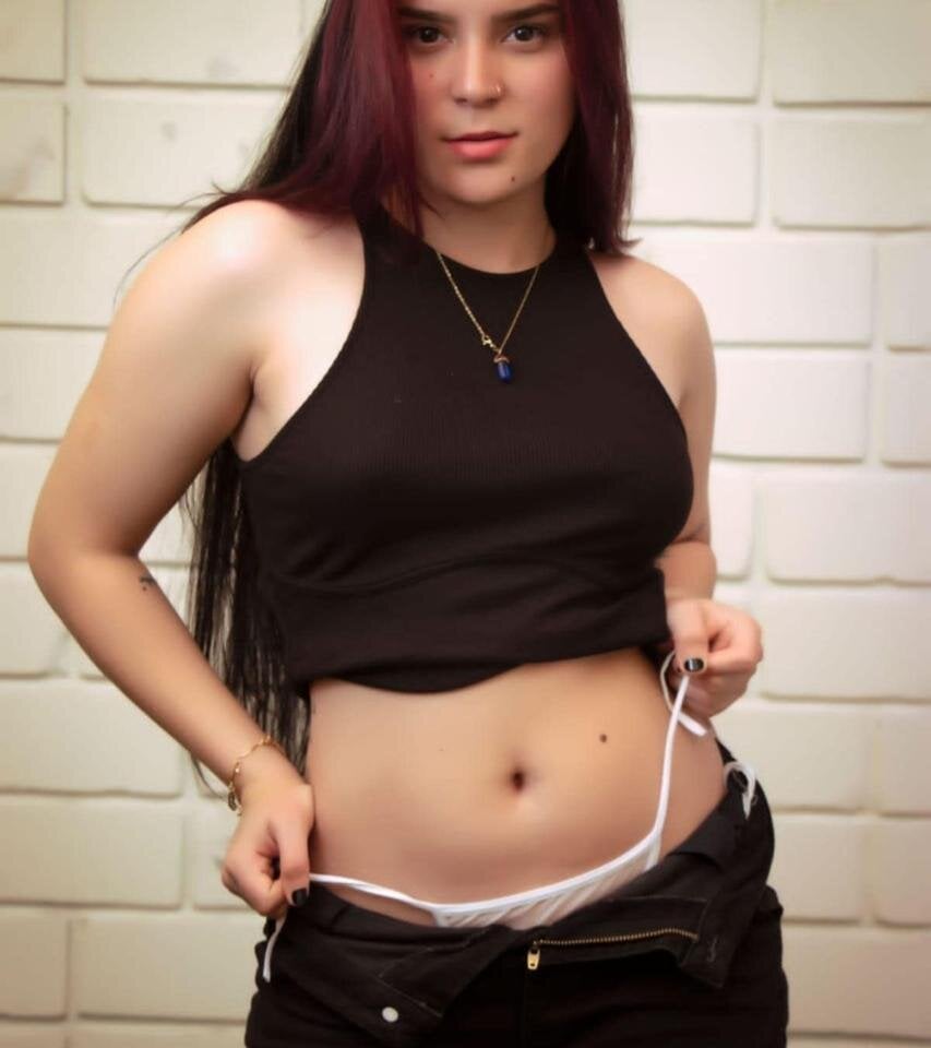 Nika_Backer