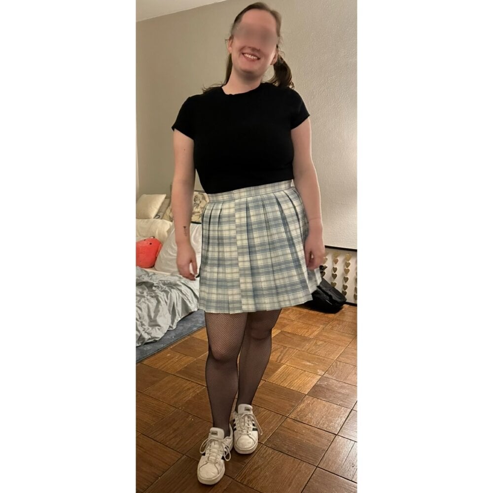 lucycomestrue's Offline XXX Chat