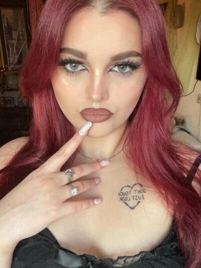 ScarlettLuna 😳 chat