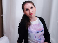 BrunetteAdelle's Offline Chat Room