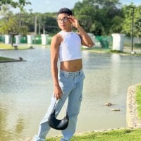 Femboy_Latino's webcam live show