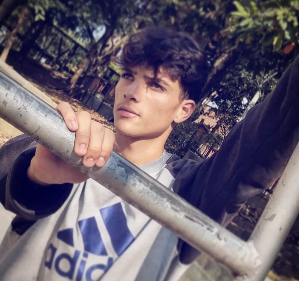 Live sex webcam photo for diegoandres_young #290050592