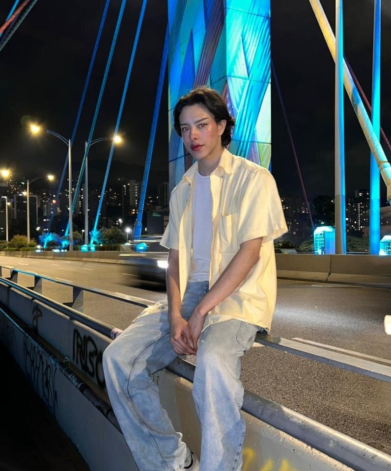 bastian_mercury's Offline XXX Chat