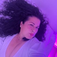 samyoliveros429's Offline Chat Room