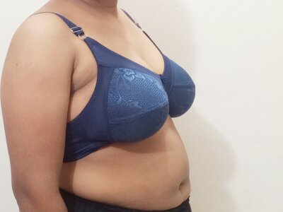 Oysee_Mukherjee 📕 free live chat