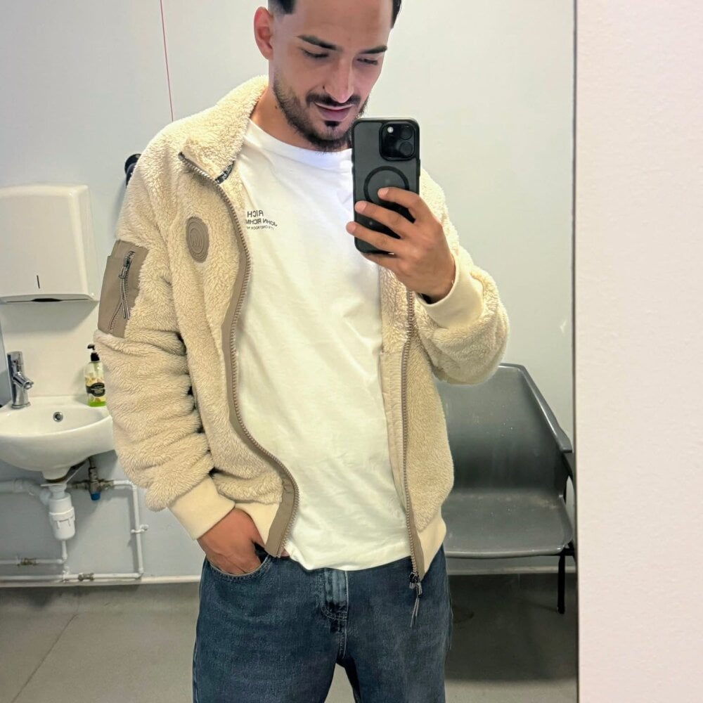 SnoopyApson Offline XXX chat