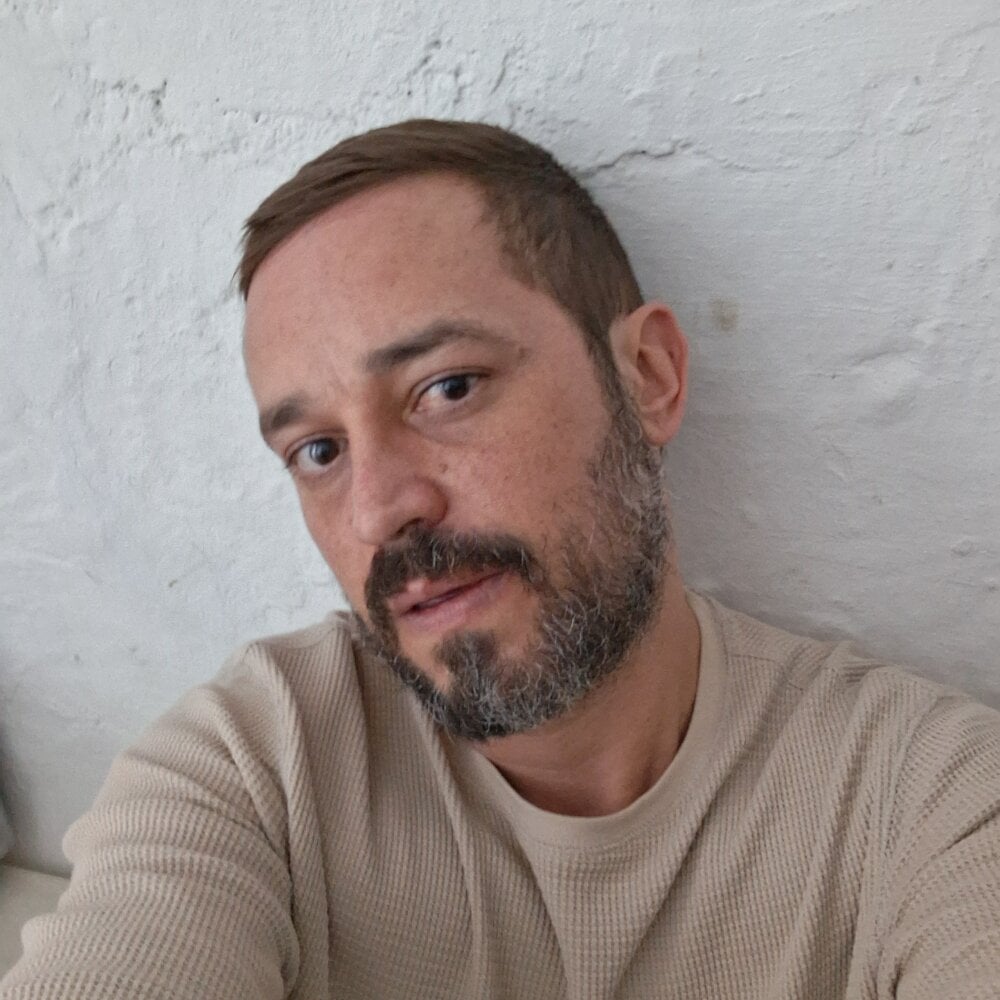 Johnnyhotlatmale profile