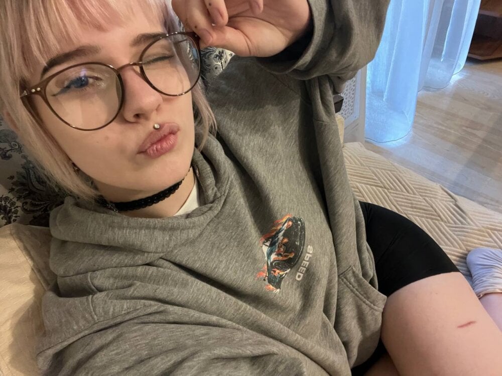 maywins from stripchat