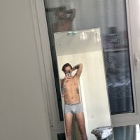 Brave_13's webcam live show