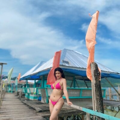 Asian_majikaxx