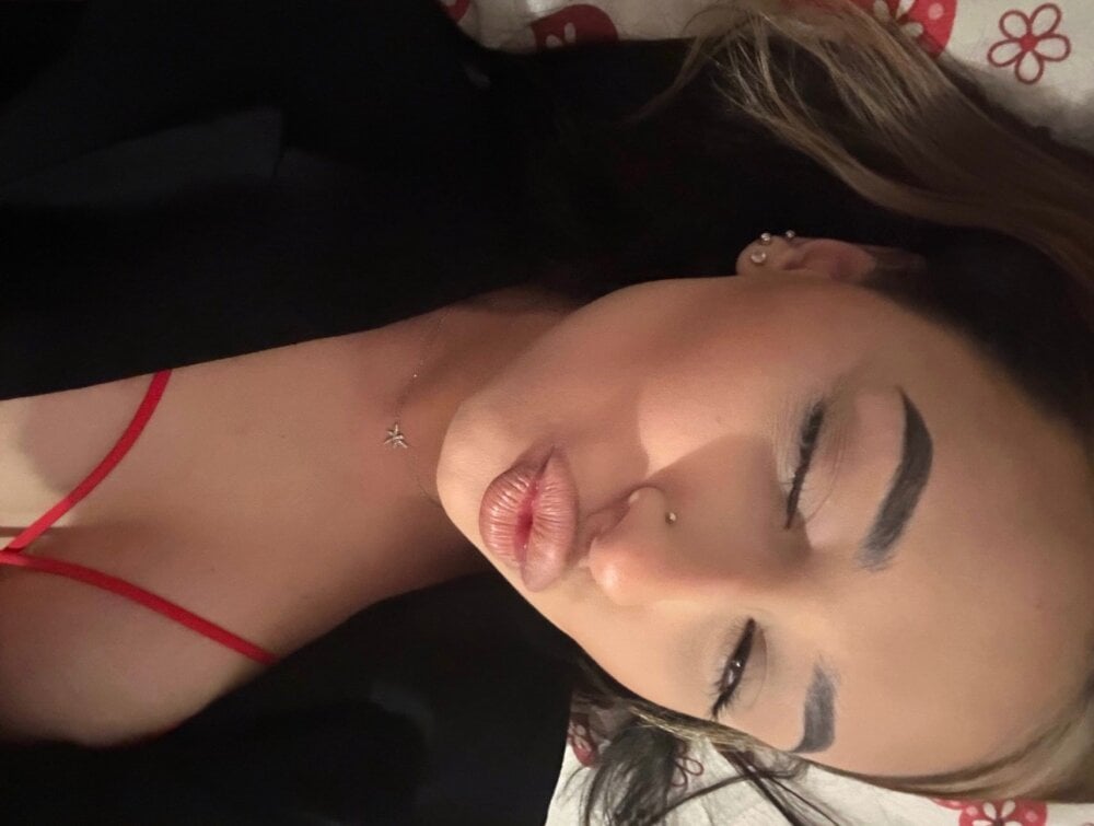 iluvcams.com kyliee_adams livesex profile in granny cams