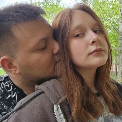 25HotCouple25