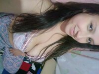 mia-johnson's Offline Chat Room