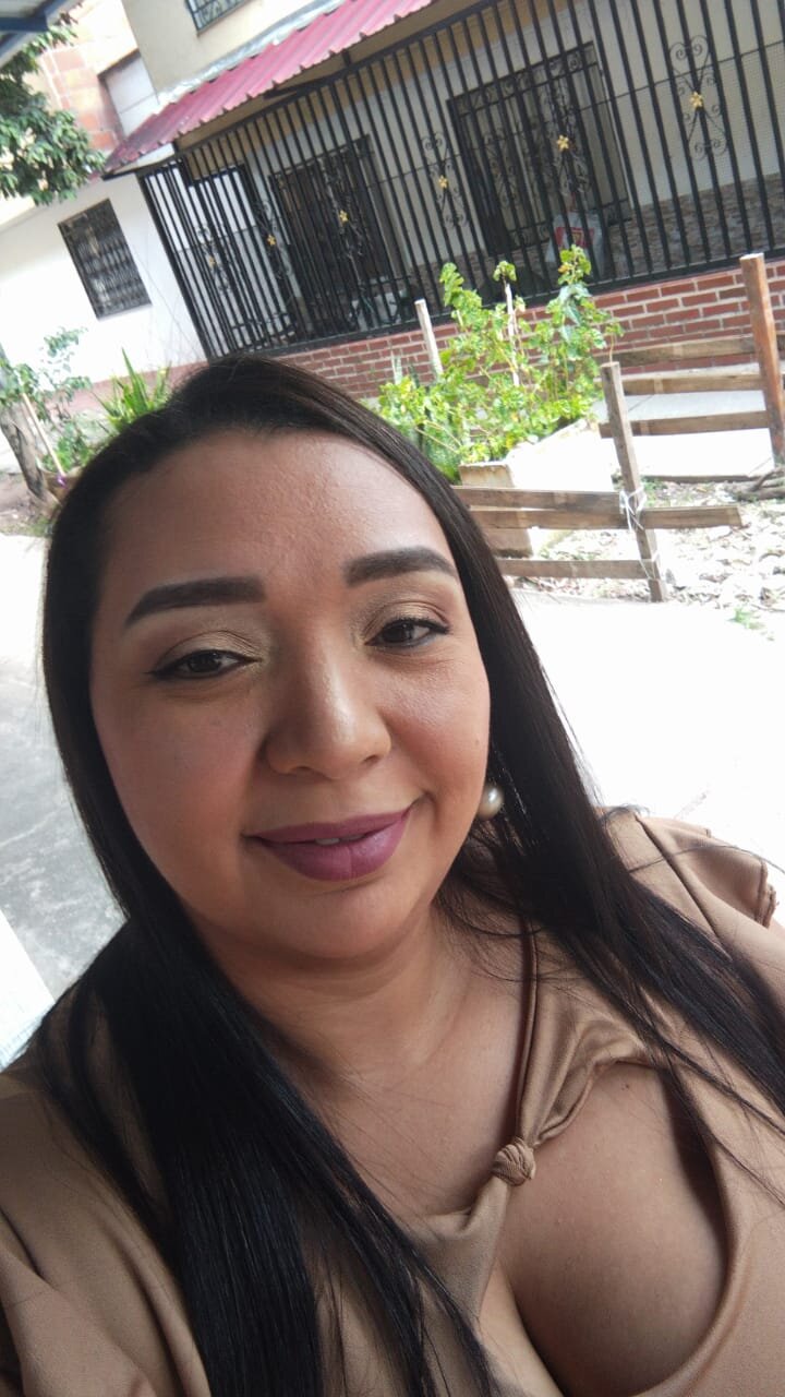 amara_bigboobs