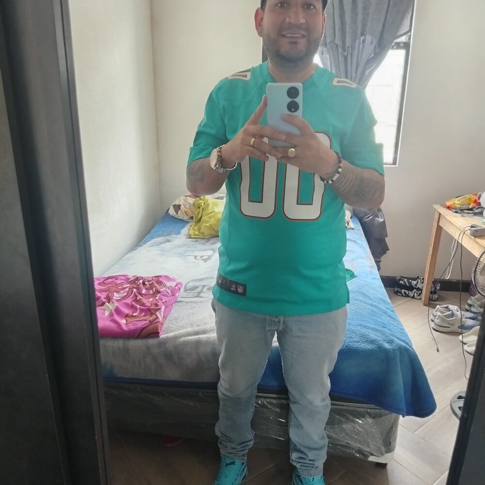 Chacho0101's Offline XXX Chat