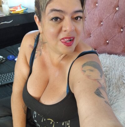 BUSTY_KATIA - mobile milfs