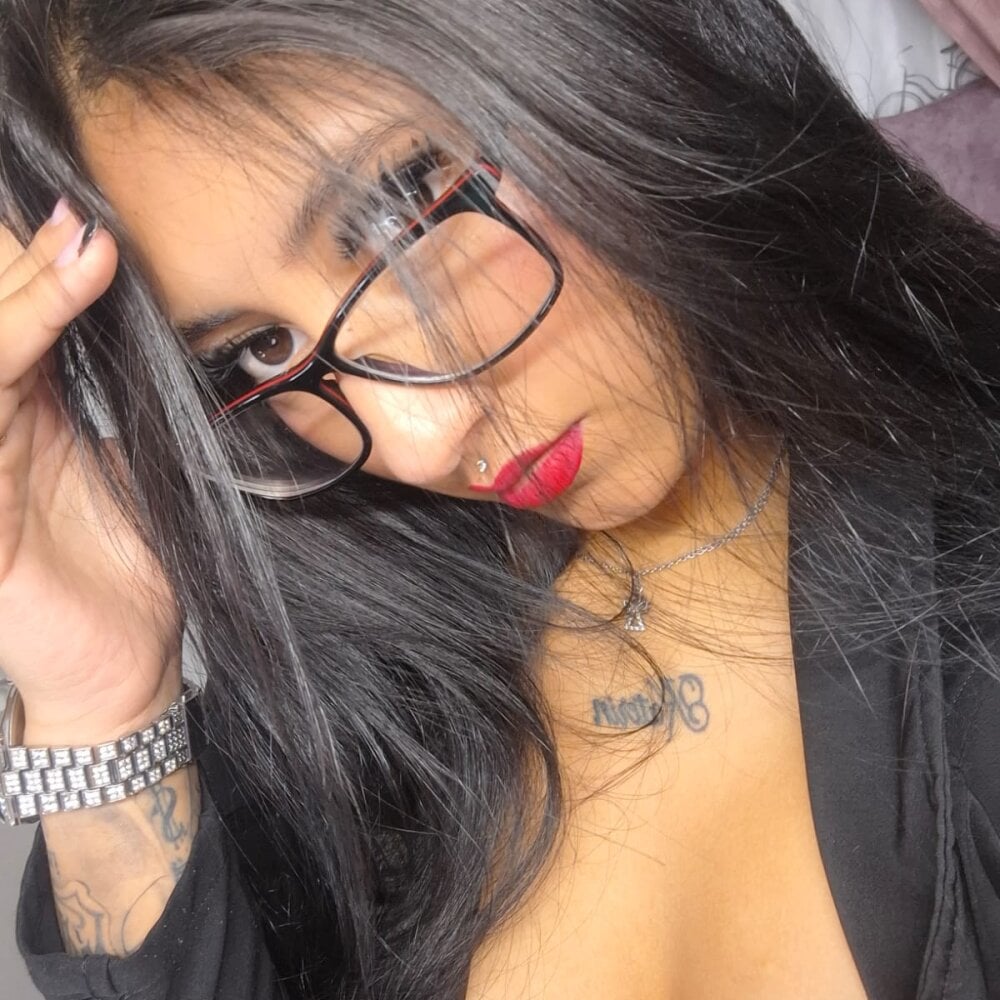 sleekcams.com sofii_1219 livesex profile in australiajapan cams