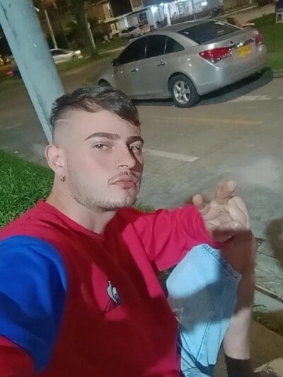 Bigcockwhite777