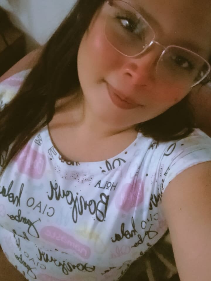 elivecams.com roxana_0 livesex profile in 700-to-1400-or-2-am-to-8-am cams