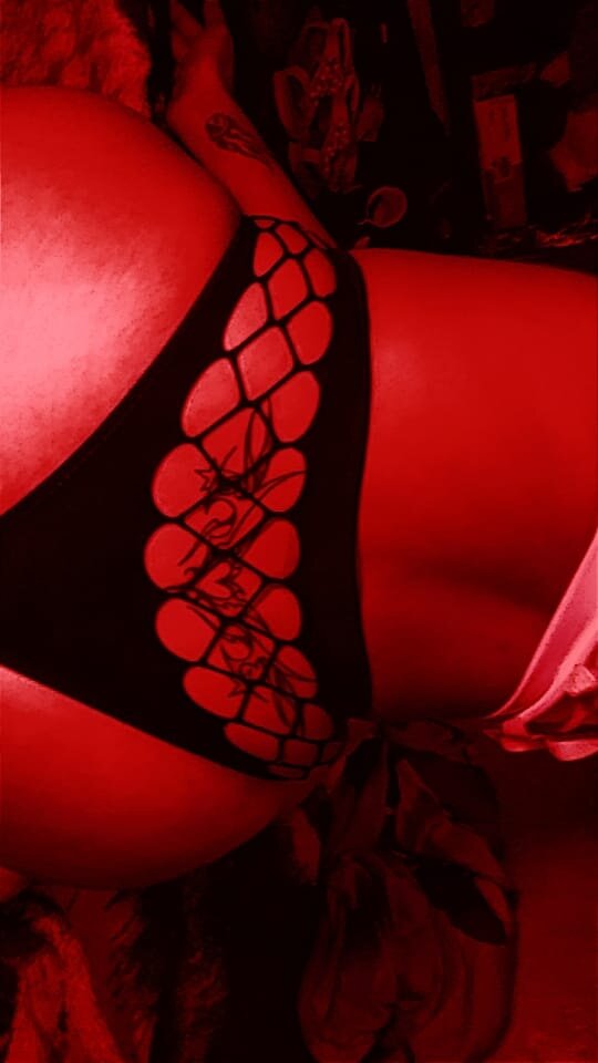 daring_latina