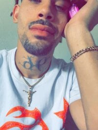 BiggestBrownCck69's webcam live show