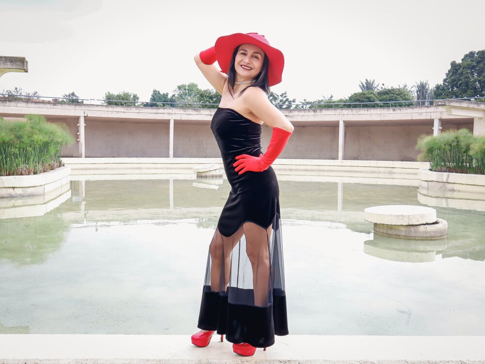 Latin_Lola profile