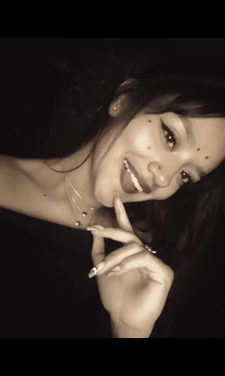 free6cams.com helenn_diaz livesex profile in gangstas-paradise cams