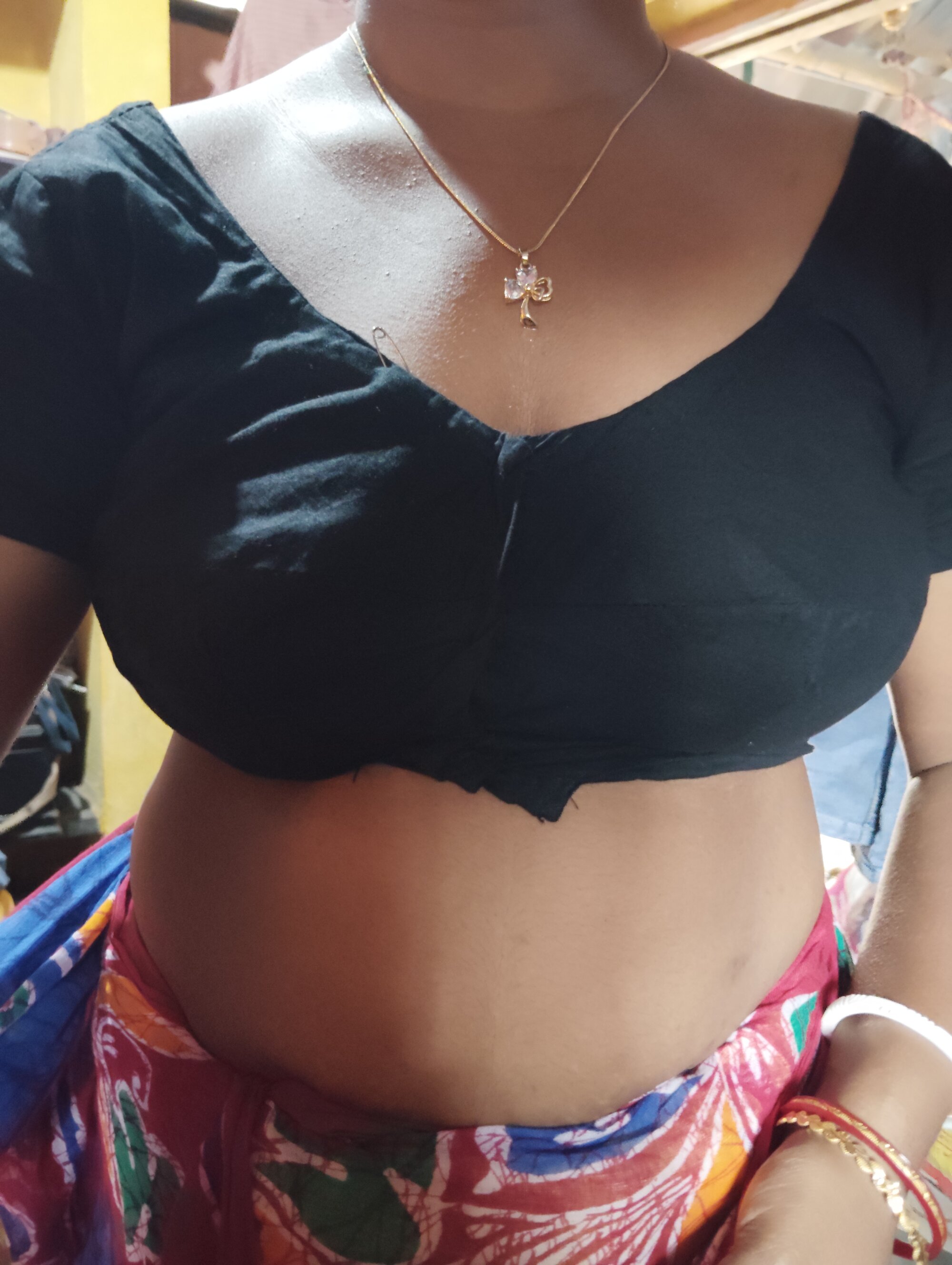 Desihot995