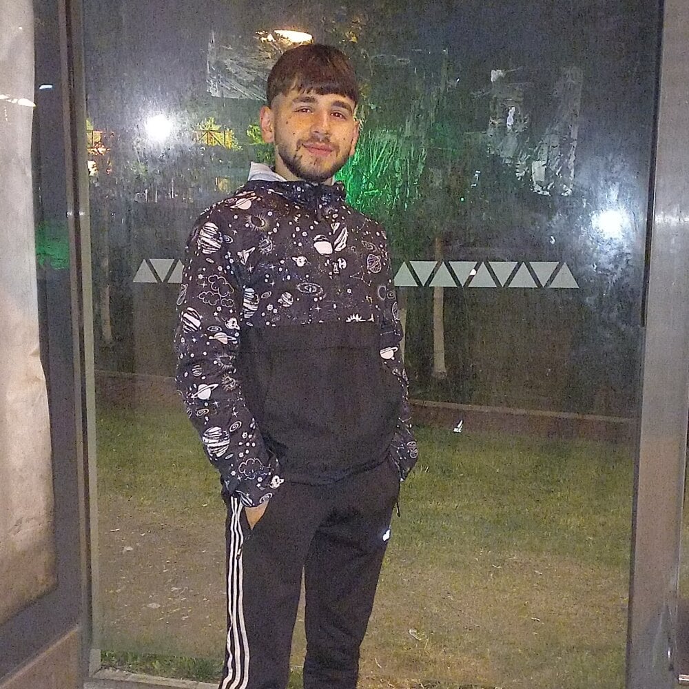 kenan_kckk from stripchat