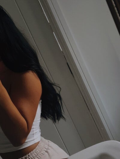 Bethrae25 on StripChat