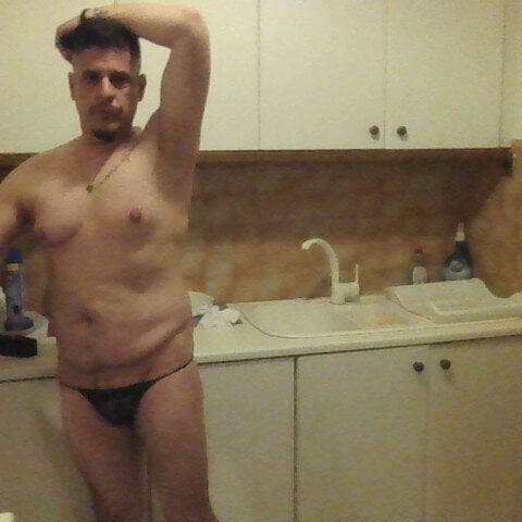 giorgosthonggayyy from stripchat