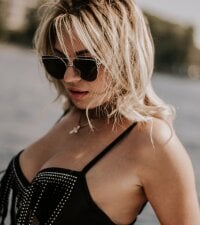 ViktoriaMalina's Offline Chat Room