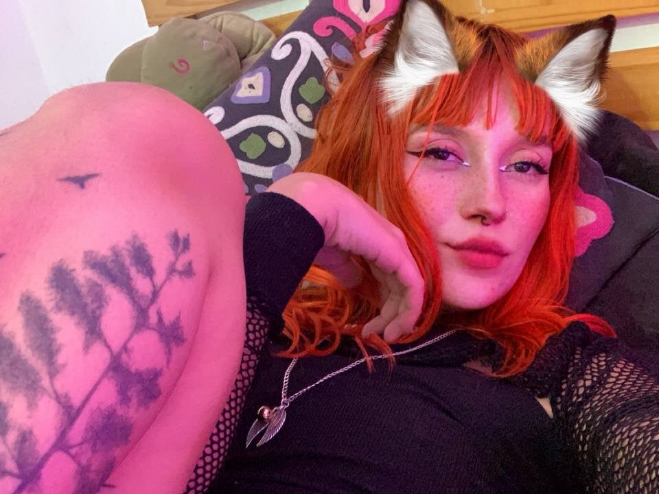mary-magic from stripchat