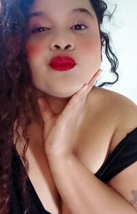 ebony_titsx's Offline Chat Room