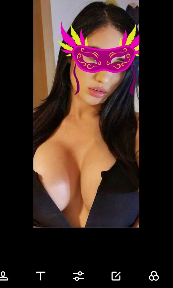 Live sex webcam photo for Moroccan_almass #288948224