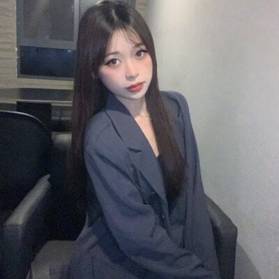 -Avy- Female Yoga Live Cam Striptease