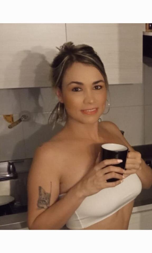 chatnmate.com valery_roche livesex profile in spanish cams