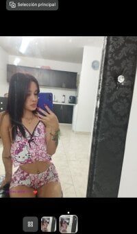 sexstrong22's Offline XXX Chat