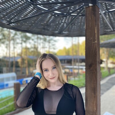 EllieCourtney Avatar