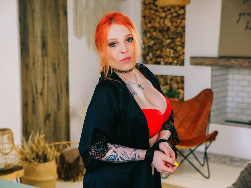 TemptingFox 🚋 adult cam chat