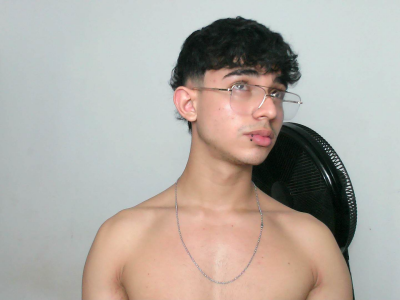 andreww_miller from stripchat