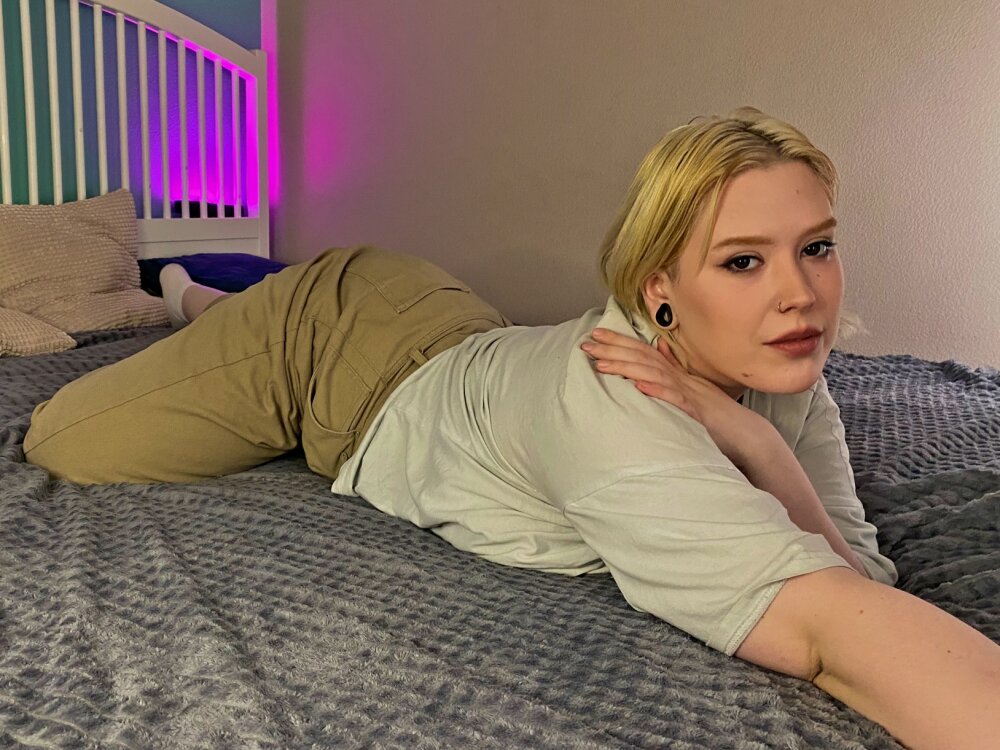 Zoe_West 🏫 live cam