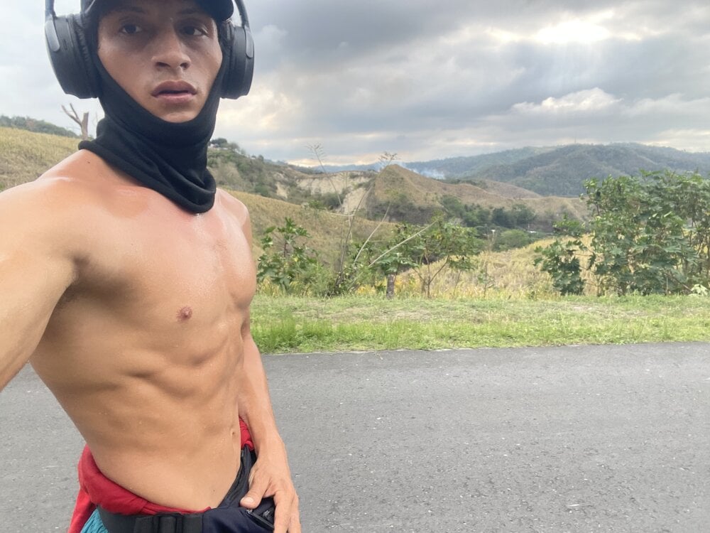 Danielo369's Offline XXX Chat