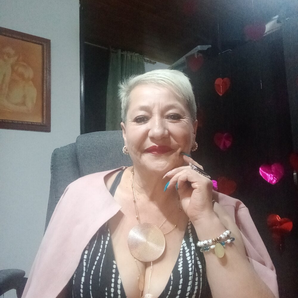 MisteriosaX live cam model at StripChat