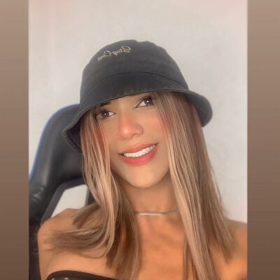Bellasweet11
