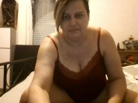 petiteputedejujus' Offline XXX Chat