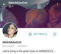 NikkiMidwEsti's Offline Chat Room