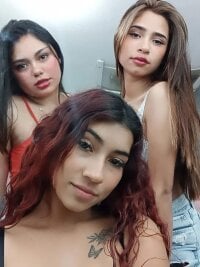 Hot_Whores' Offline Chat Room