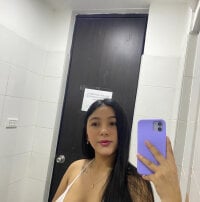 Emily_milk_1's webcam live show